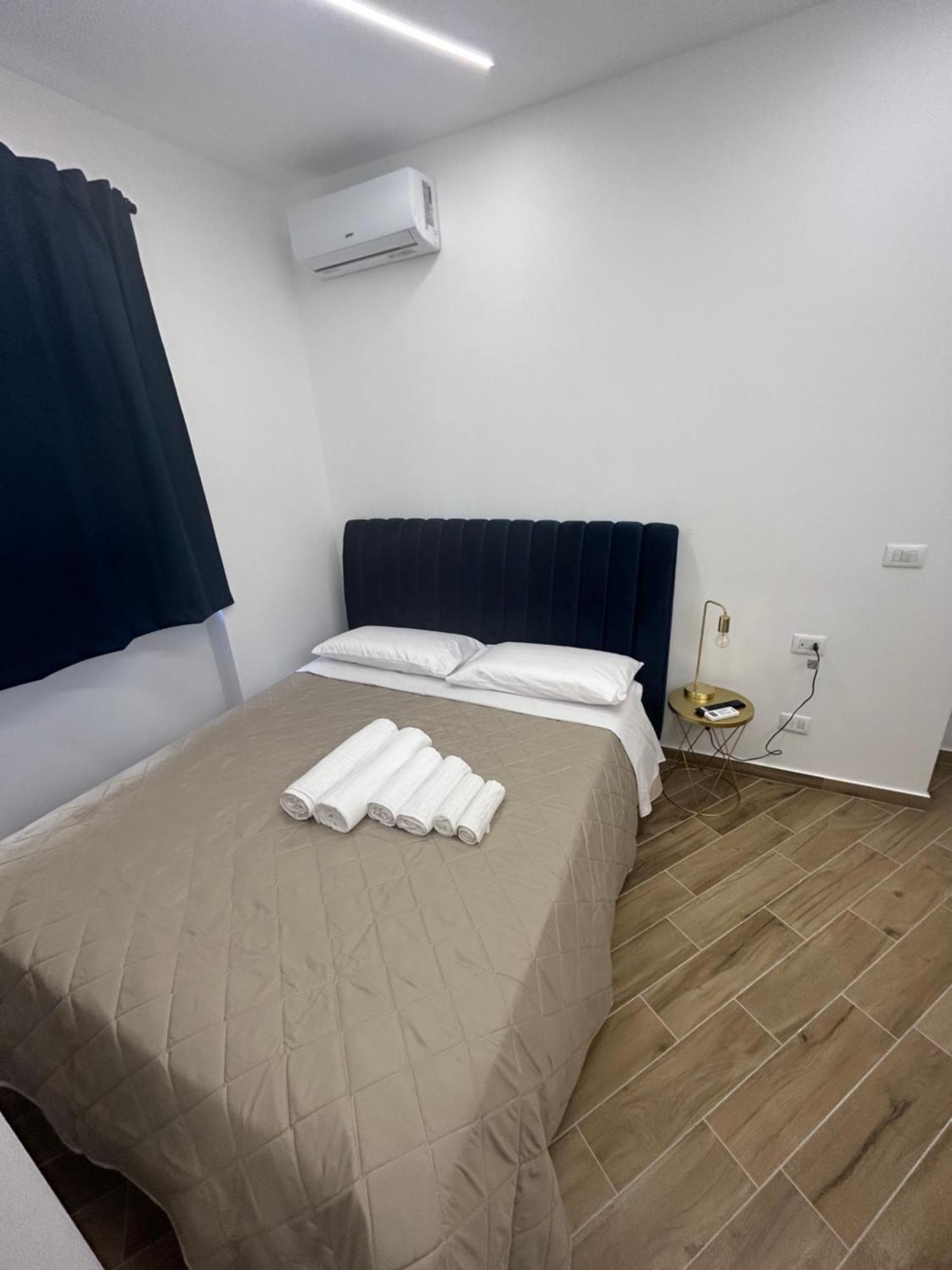 Sistra 12 Bed & Breakfast Катания Екстериор снимка